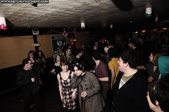 [3tvs on Mar 16, 2012 at Catab Lounge (Cambridge, MA)]