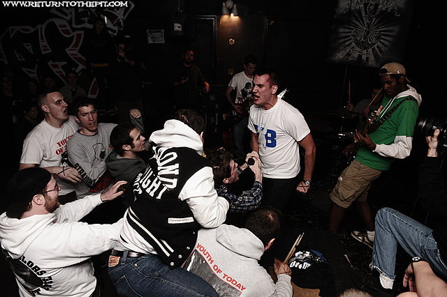 [alert ma on Oct 16, 2009 at Anchors Up (Haverhill, MA)]