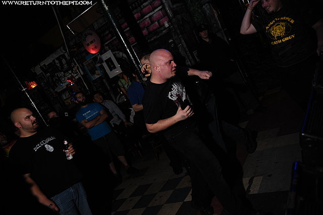[axiom on Jun 18, 2009 at Ralph's (Worcester, MA)]