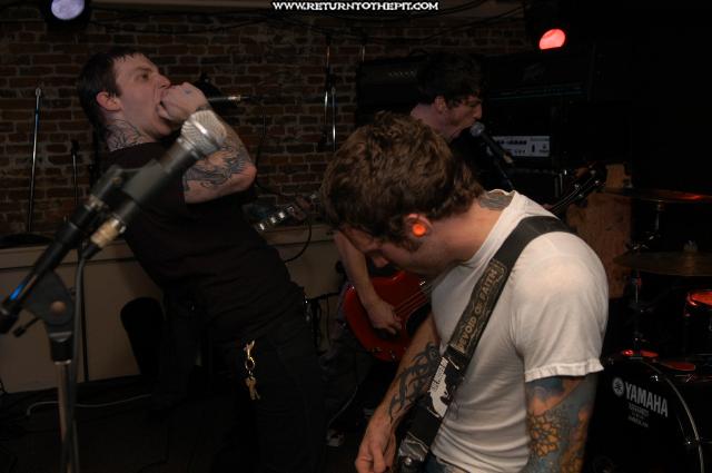[backstabbers inc on Oct 6, 2004 at Muddy River Smokehouse (Portsmouth, NH)]