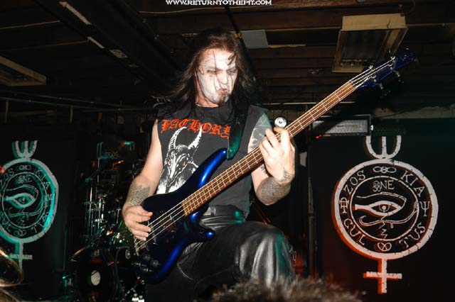 [behemoth on Oct 24, 2003 at the Living Room (Providence, RI)]