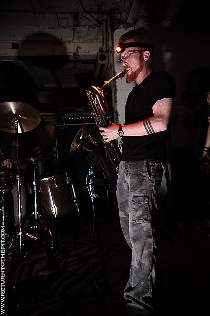 [bellows on May 16, 2009 at Mars Gas Chamber (Olneyville, RI)]