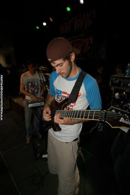[between the buried and me on Jul 24, 2004 at Hellfest - Hot Topic Stage (Elizabeth, NJ)]
