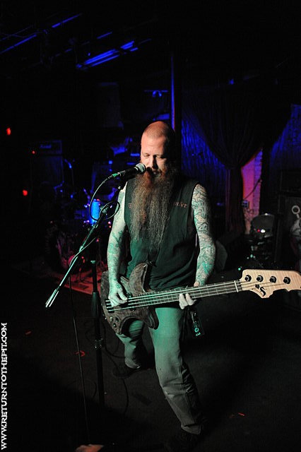[black tusk on Dec 7, 2010 at Club Hell (Providence, RI)]