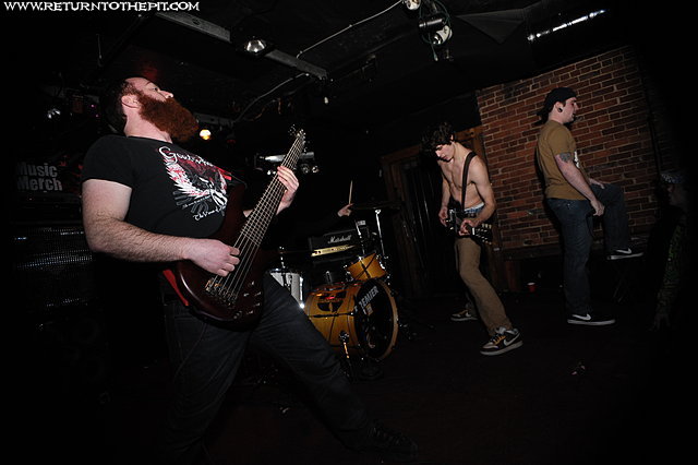 [black mass on Feb 8, 2009 at Dover Brick House (Dover, NH)]