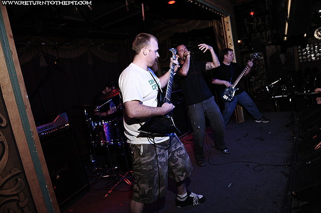 [boarcorpse on Apr 15, 2010 at Ralph's (Worcester, MA)]
