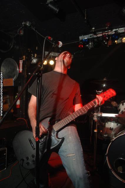 [burn the children on Sep 20, 2006 at Dover Brick House (Dover, NH)]