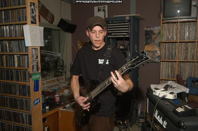 [clitorture on Nov 15, 2004 at Live in the WUNH Studios (Durham, NH)]