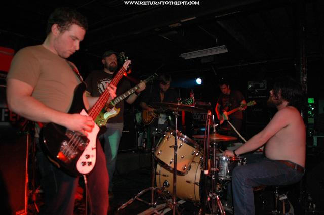 [conifer on Dec 18, 2004 at the Living Room (Providence, RI)]
