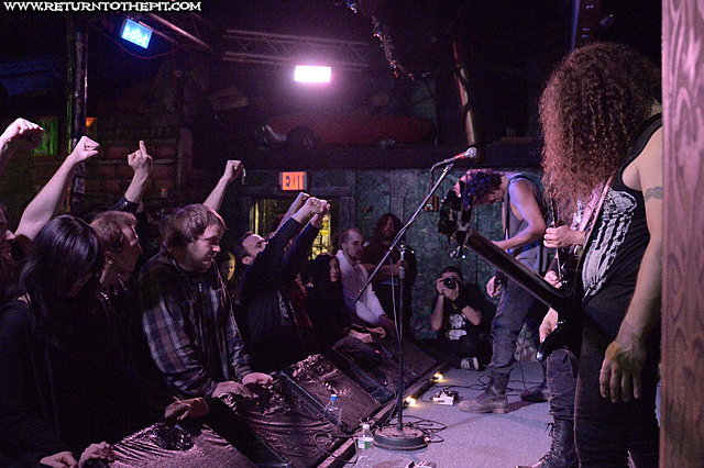 [dead congregation on Oct 21, 2014 at Ralph's (Worcester, MA)]