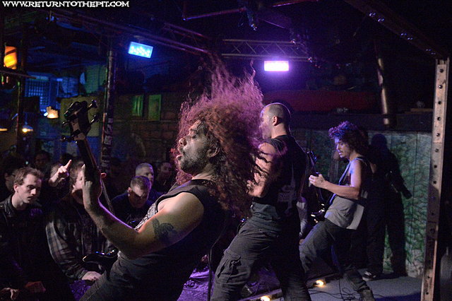 [dead congregation on Oct 21, 2014 at Ralph's (Worcester, MA)]