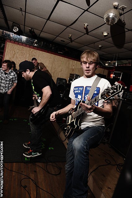 [dearth on Dec 26, 2009 at Rocko's (Manchester, NH)]