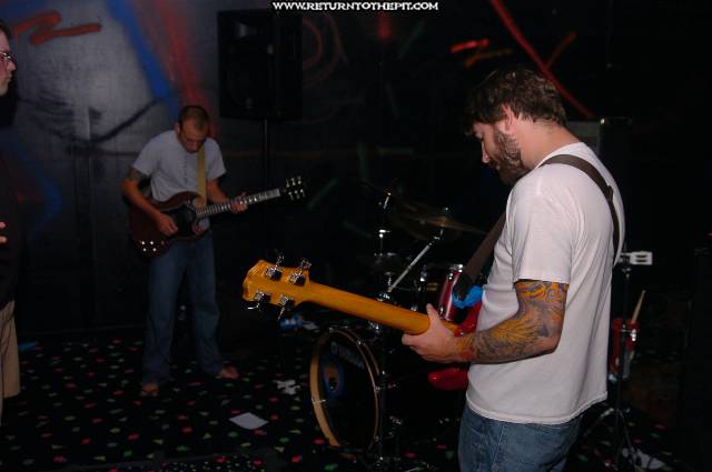 [death to tyrants on Jul 14, 2005 at Roller Kingdom - lasertag stage (Hudson, Ma)]