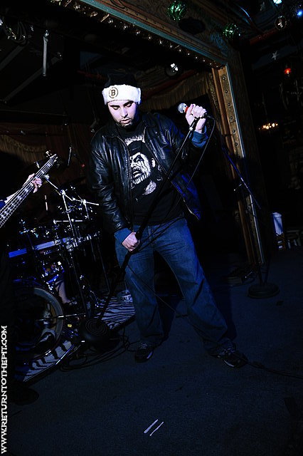 [dreaded silence on Dec 17, 2009 at Ralph's (Worcester, MA)]