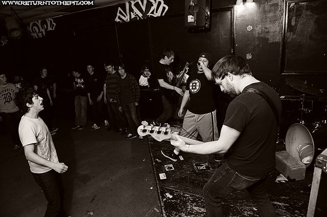 [dry heave on Dec 3, 2010 at Anchors Up (Haverhill, MA)]