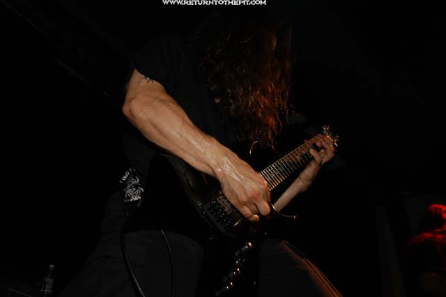 [dying fetus on Aug 24, 2003 at the Met Cafe (Providence, RI)]