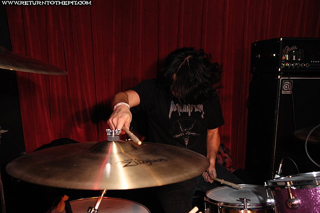 [earthless on Feb 22, 2009 at AS220 (Providence, RI)]