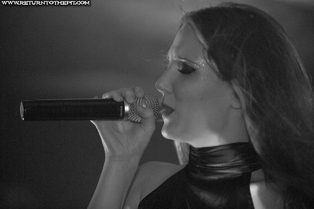 [epica on Sep 8, 2007 at Mark's Showplace (Bedford, NH)]