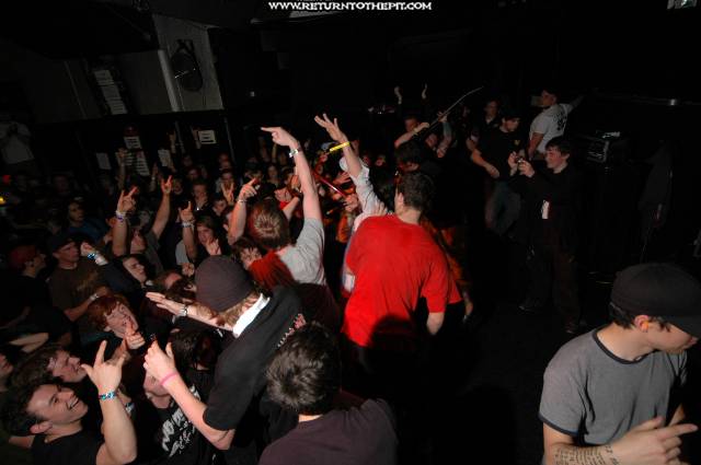 [from a second story window on Apr 24, 2005 at the Palladium - second stage (Worcester, Ma)]