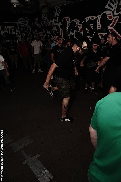 [full blown chaos on Aug 22, 2009 at Anchors Up (Haverhill, MA)]