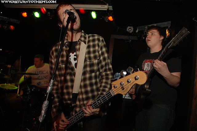 [give em hell on Nov 25, 2007 at Dover Brick House (Dover, NH)]