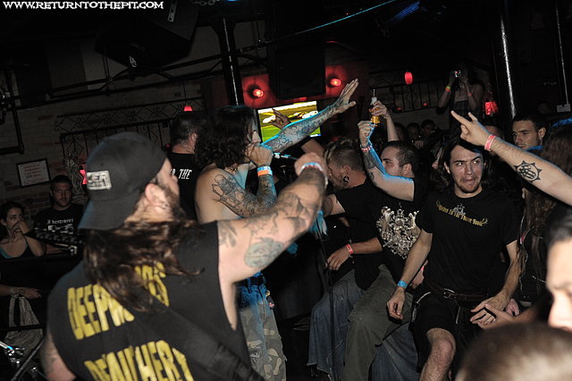 [goreality on Aug 10, 2008 at Club Hell (Providence, RI)]