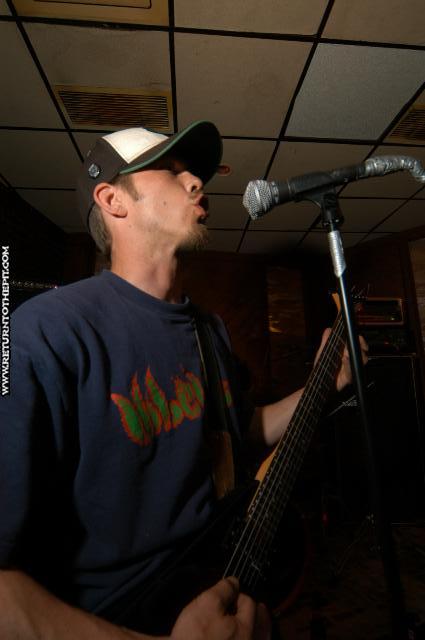 [gut on Apr 23, 2004 at the Chopping Block (Boston, Ma)]