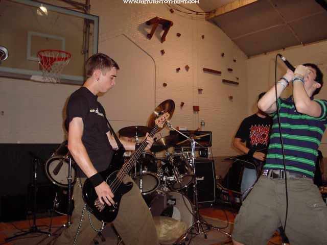 [halo suffocation machine on Jul 20, 2001 at Function Fest 2 Dover, MA]