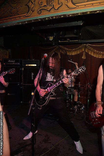 [hessian on Apr 13, 2014 at Ralph's (Worcester, MA)]