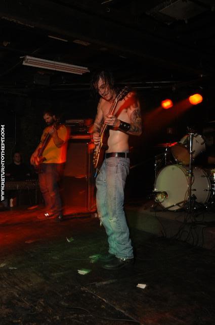 [high on fire on Dec 18, 2004 at the Living Room (Providence, RI)]