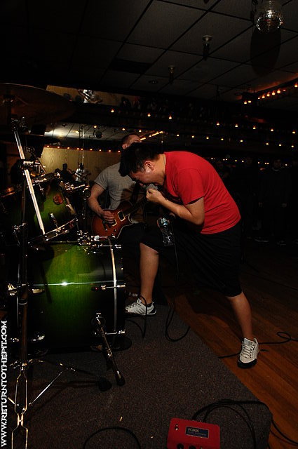 [hivesmasher on Jan 25, 2008 at Rocko's (Manchester, NH)]