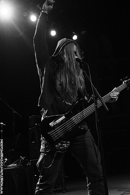 [hooded menace on May 24, 2014 at Rams Head Live (Baltimore, MD)]