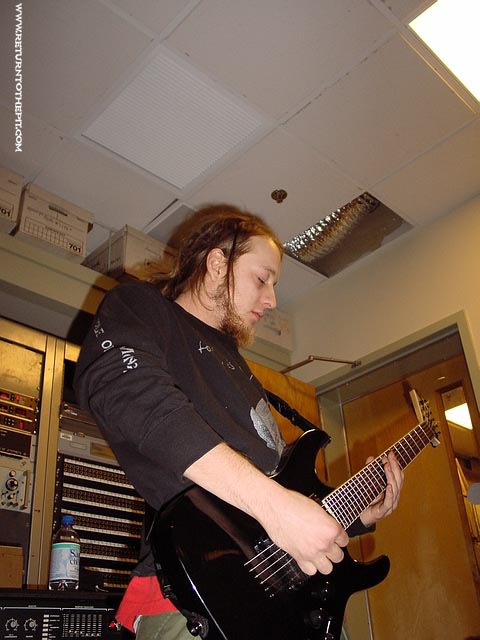[iRANACH on Feb 5, 2002 at Live in the WUNH studios (Durham, NH)]
