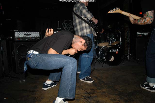 [in dire need on Apr 10, 2003 at the Living Room (Providence, RI)]