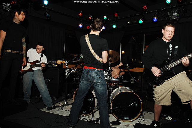 [in dire need on Mar 15, 2007 at Rusty G's Place (Lowell, Ma)]