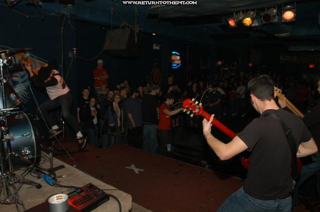 [in dire need on Mar 14, 2004 at Fat Cat's (Springfield, MA)]