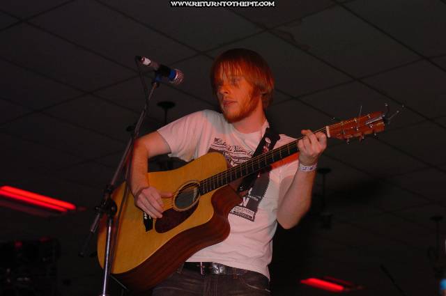 [kevin devine on Jul 14, 2005 at Roller Kingdom - second main stage (Hudson, Ma)]
