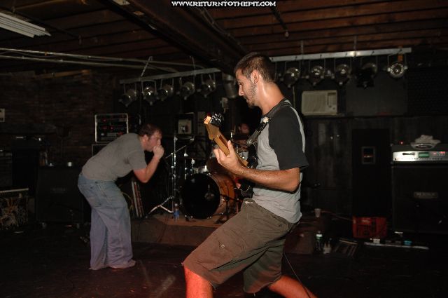 [knife the glitter on Aug 8, 2006 at the Living Room (Providence, RI)]