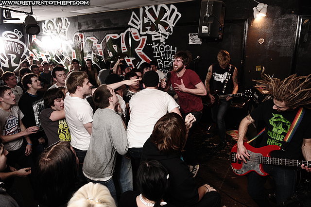 [late nite wars on Dec 6, 2009 at Anchors Up (Haverhill, MA)]