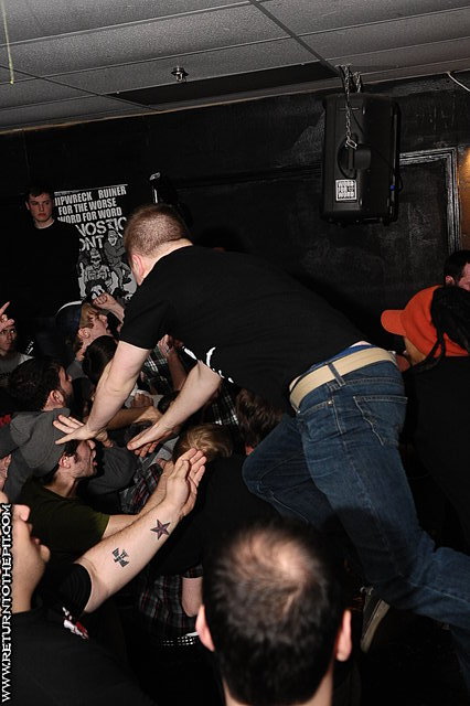 [late nite wars on Mar 20, 2009 at Anchors Up (Haverhill, MA)]