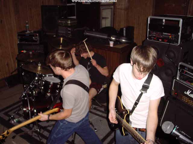 [life in your way on Dec 1, 2002 at VFW (Waterbury, CT)]