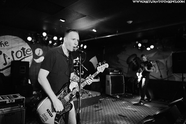 [live free or die on Nov 27, 2015 at The C-Note (Hull, MA)]
