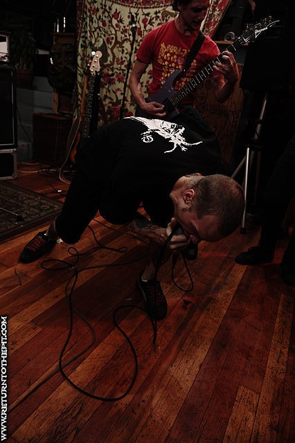 [living void on Oct 4, 2009 at Unit 11 (Allston, MA)]