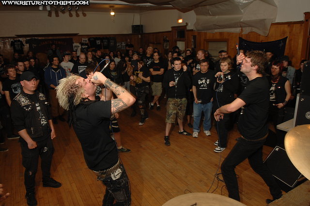 [mass grave on May 6, 2007 at Cambridge Elk's (Cambridge, MA)]