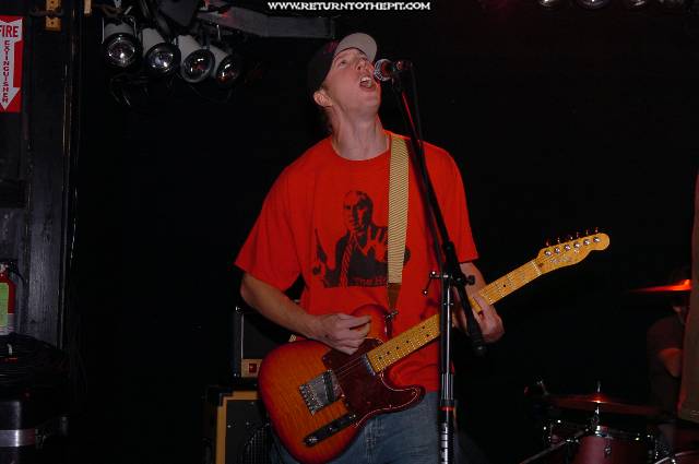 [minatory on Oct 2, 2005 at Dover Brick House (Dover, NH)]