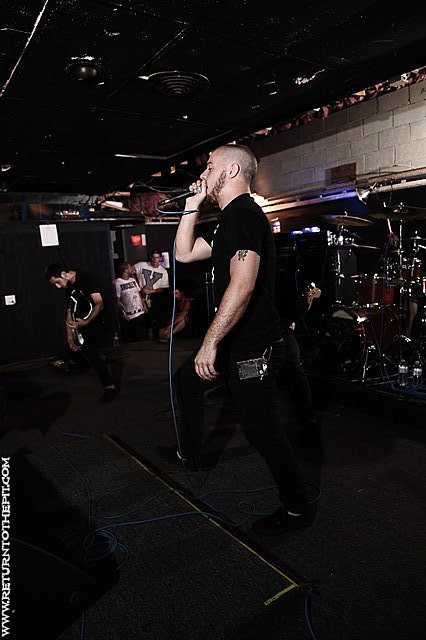 [monsters on Jun 29, 2010 at Rocko's (Manchester, NH)]