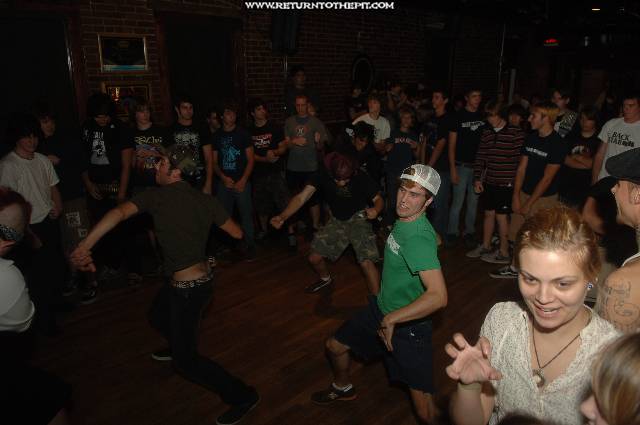 [move ahead on Sep 17, 2006 at Dover Brick House (Dover, NH)]