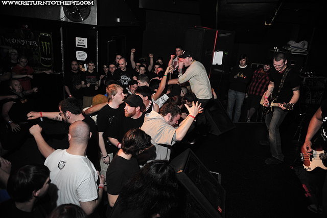 [on broken wings on Apr 26, 2008 at the Palladium - Secondstage (Worcester, MA)]