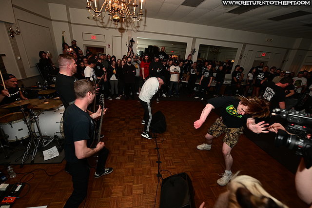 [on broken wings on Apr 23, 2022 at Sons Of Italy (Hingham, MA)]
