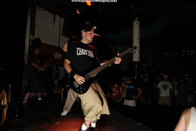[on the rise on Aug 3, 2003 at The Met Cafe (Providence, RI)]